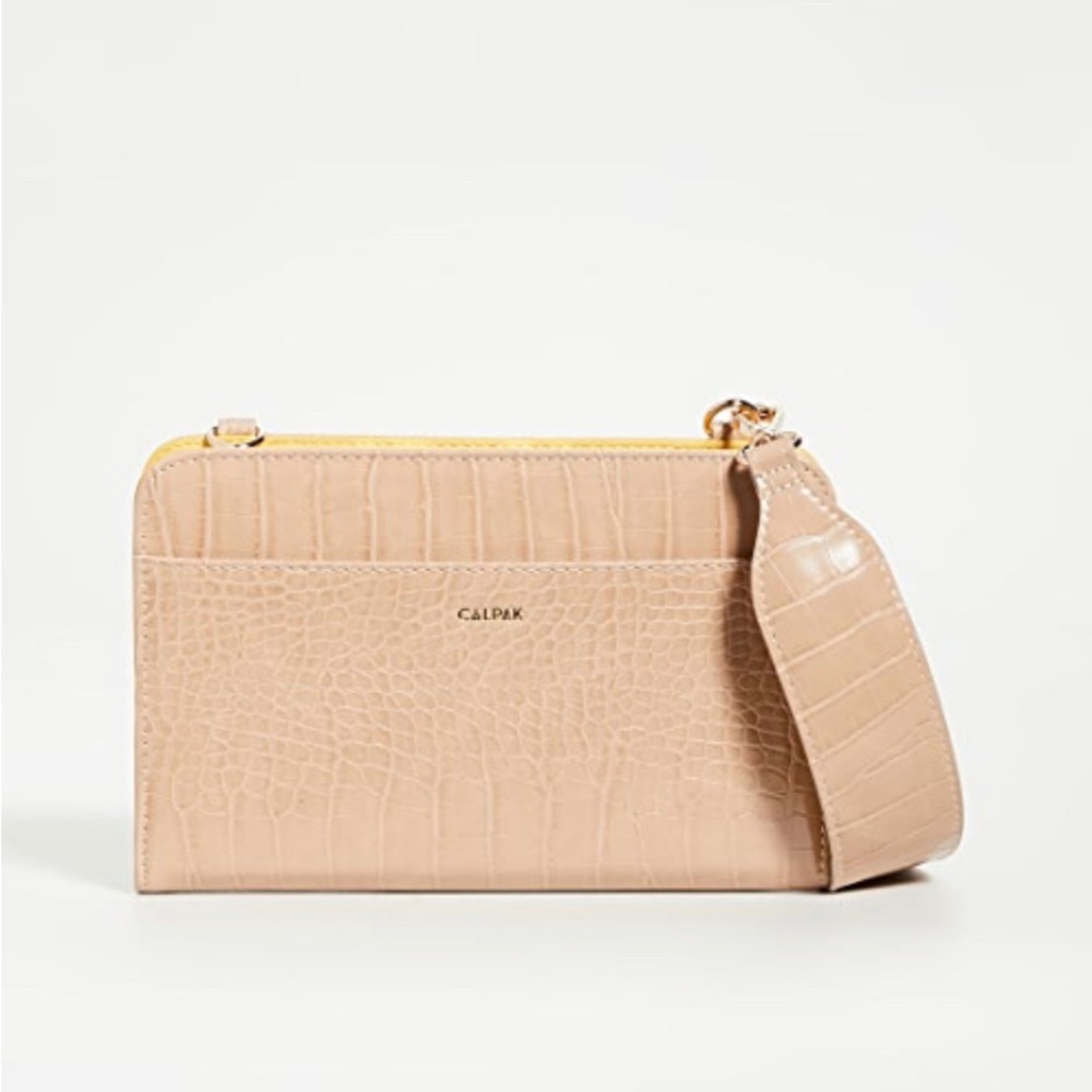 Unopen Calpak sold out Brand new travel  Wallet + purse bag